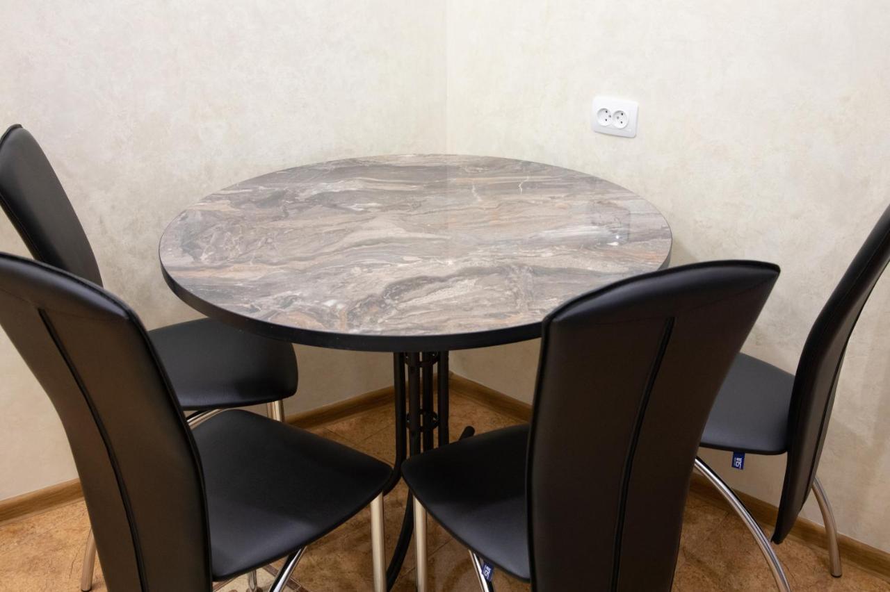 Kit Apartament Apartment Lviv Ngoại thất bức ảnh