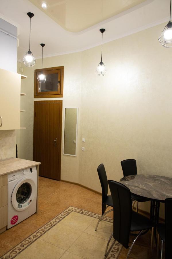 Kit Apartament Apartment Lviv Ngoại thất bức ảnh